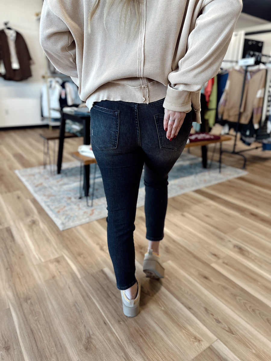 Lucy Mid Rise Skinny Jean